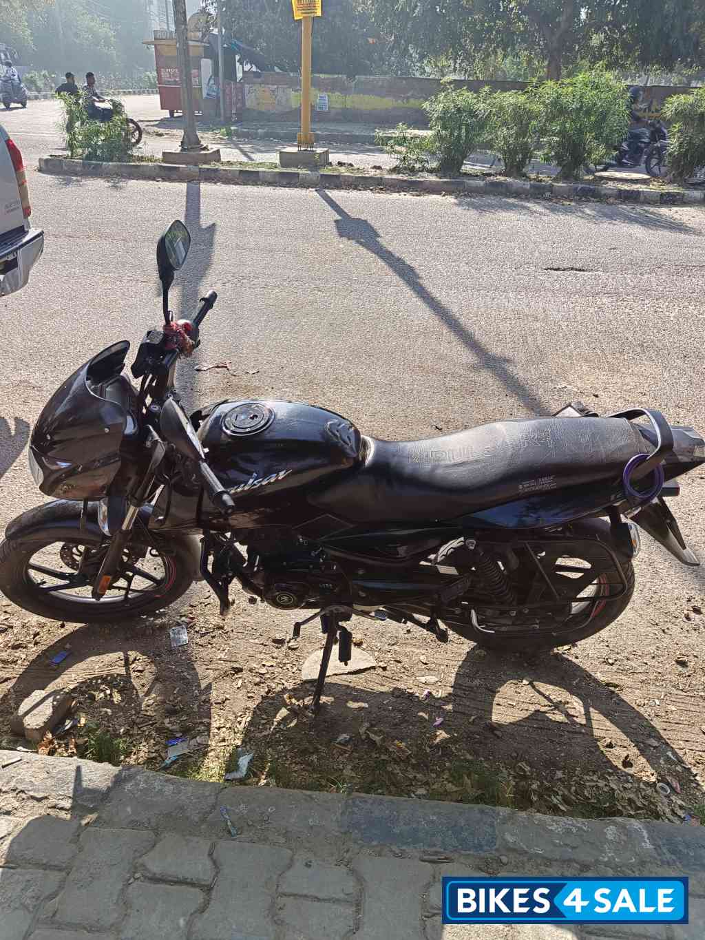 Bajaj Pulsar 125 Neon Disc Single Seat Bajaj Pulsar 125 Neon Disc Single Seat