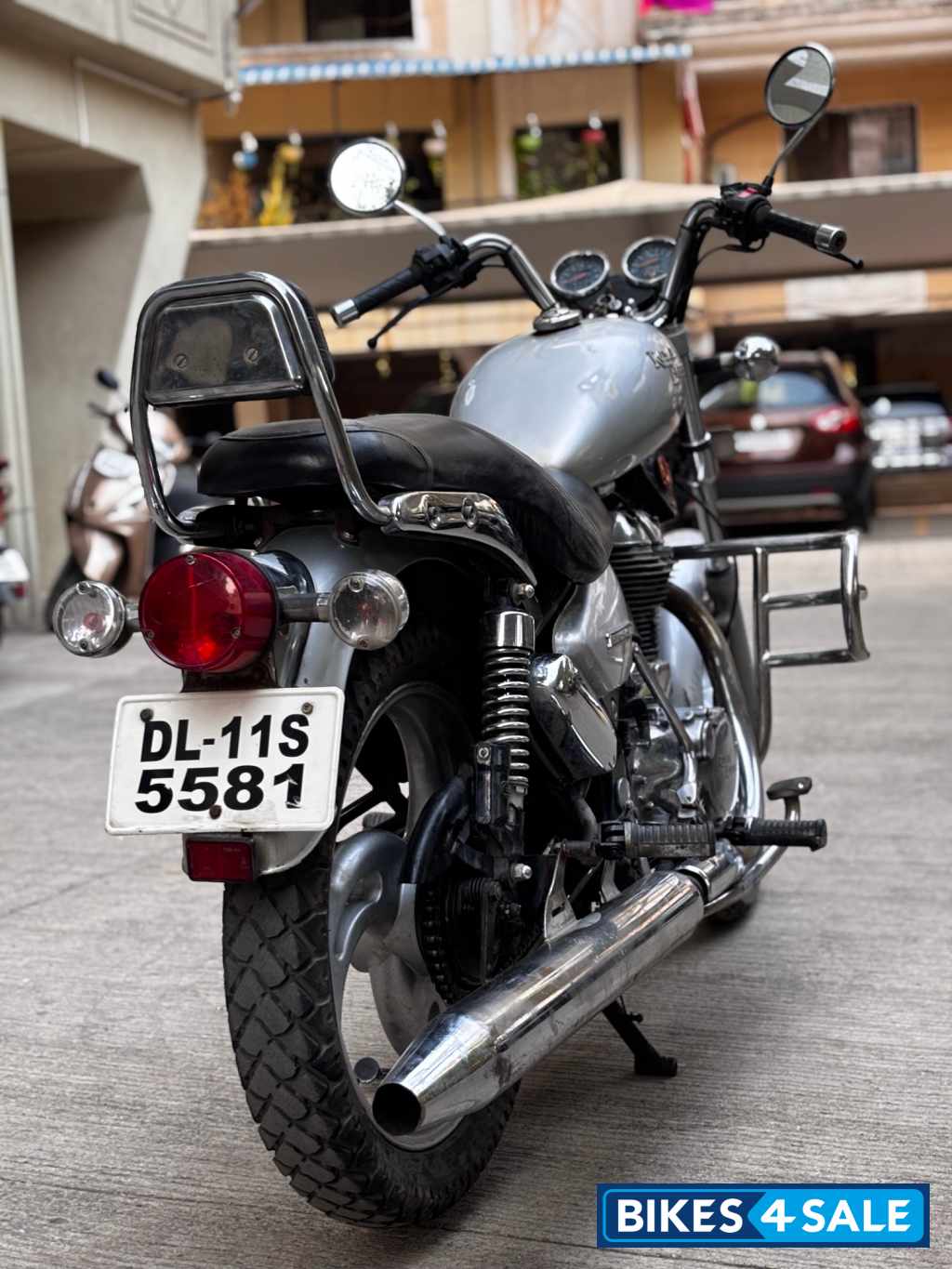 Royal Enfield Thunderbird TwinSpark 350 Royal Enfield Thunderbird TwinSpark 350