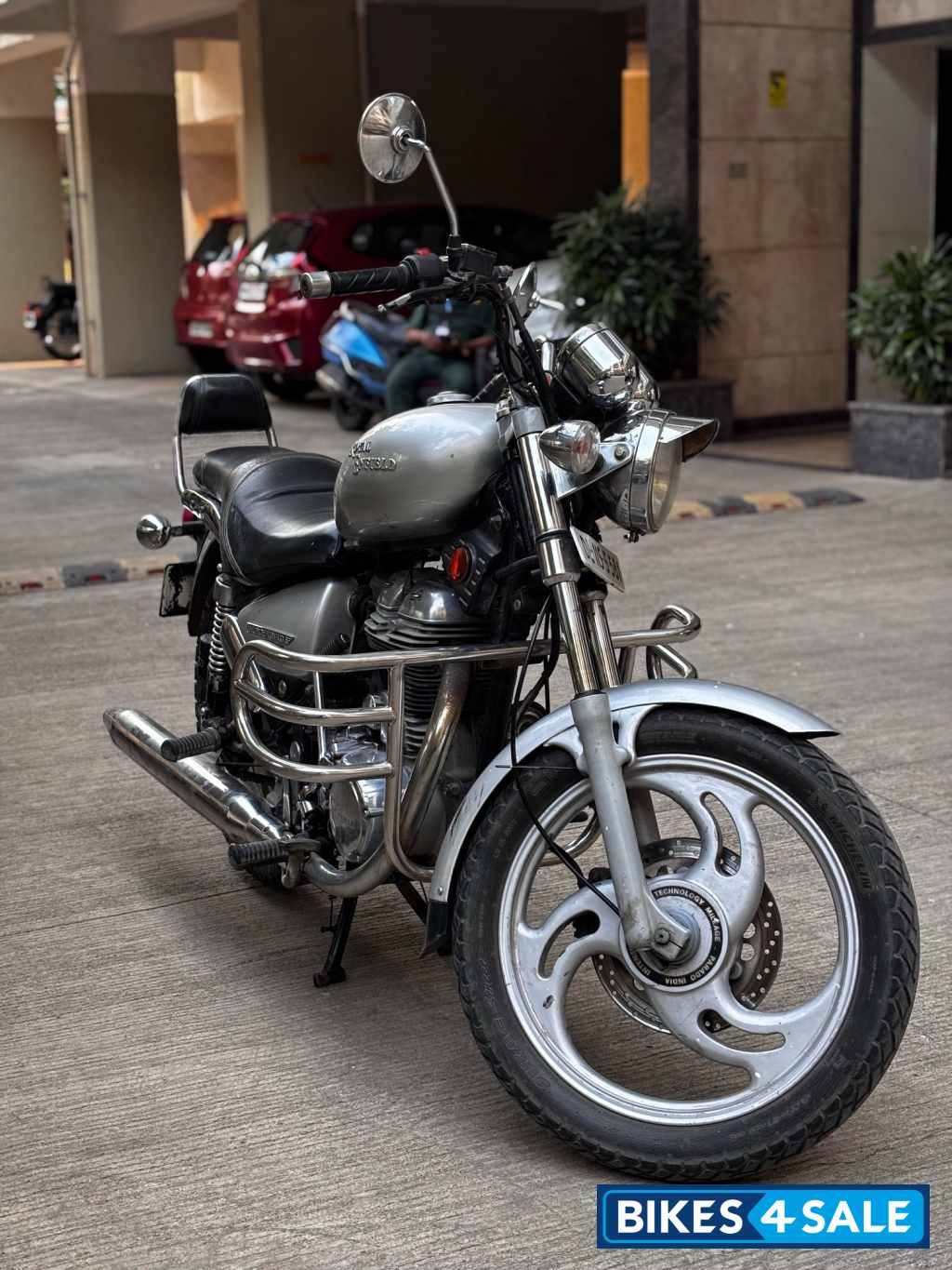 Royal Enfield Thunderbird TwinSpark 350 Royal Enfield Thunderbird TwinSpark 350