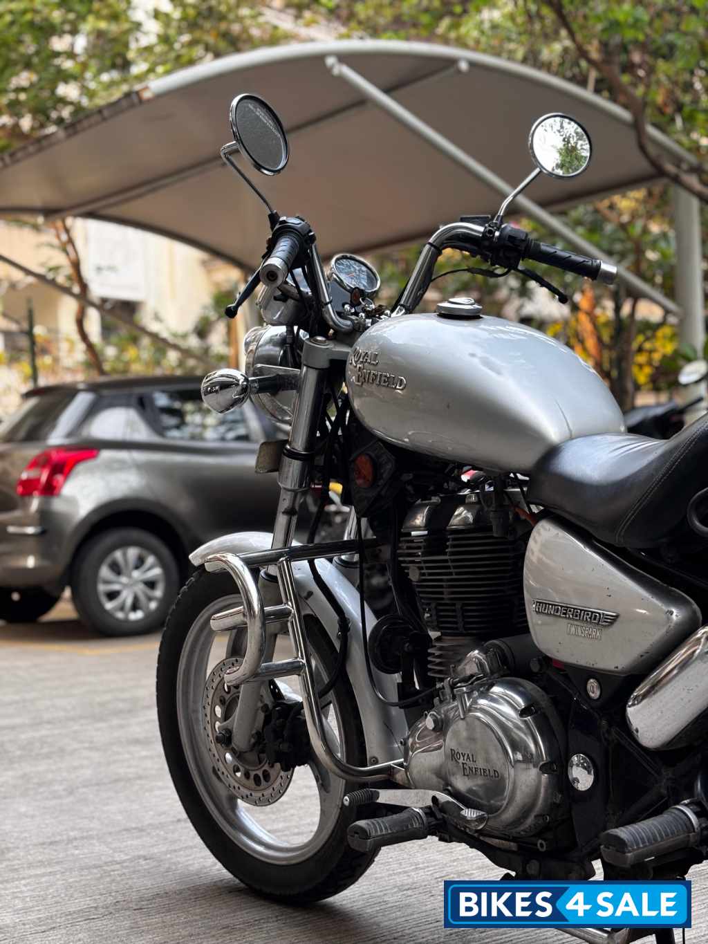 Royal Enfield Thunderbird TwinSpark 350 Royal Enfield Thunderbird TwinSpark 350