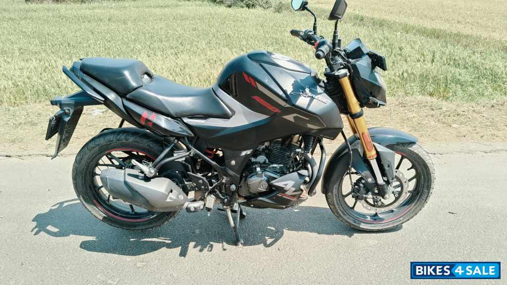 Hero Xtreme 160R 4V Connected 2.0 Hero Xtreme 160R 4V Connected 2.0