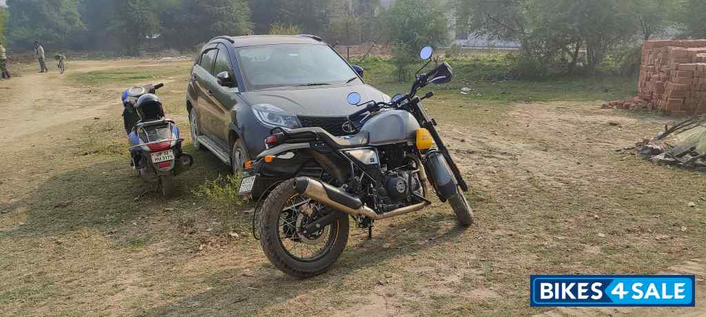 Royal Enfield Scram 411 Royal Enfield Scram 411