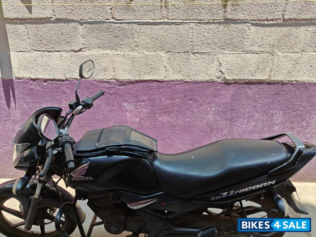 Black Honda CB Unicorn Black Honda CB Unicorn