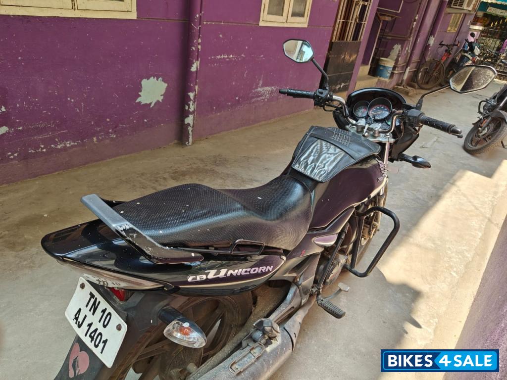 Black Honda CB Unicorn Black Honda CB Unicorn