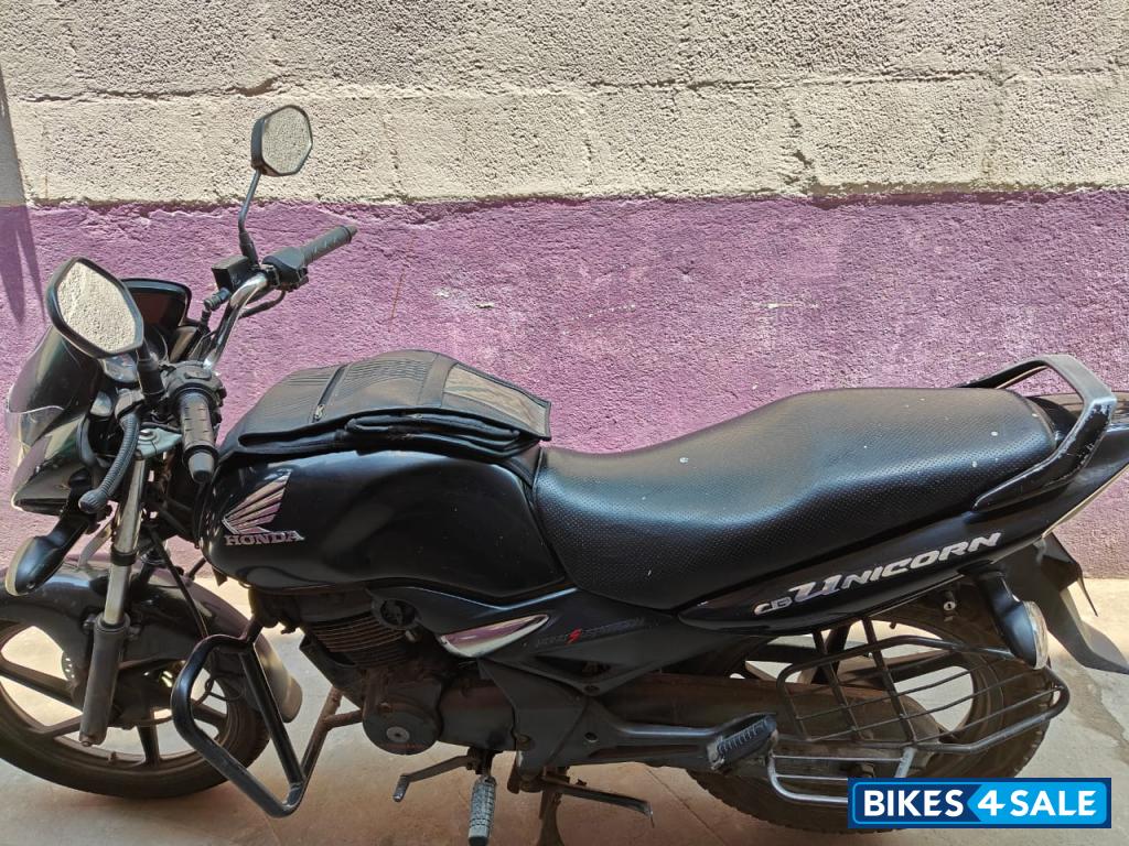 Black Honda CB Unicorn Black Honda CB Unicorn