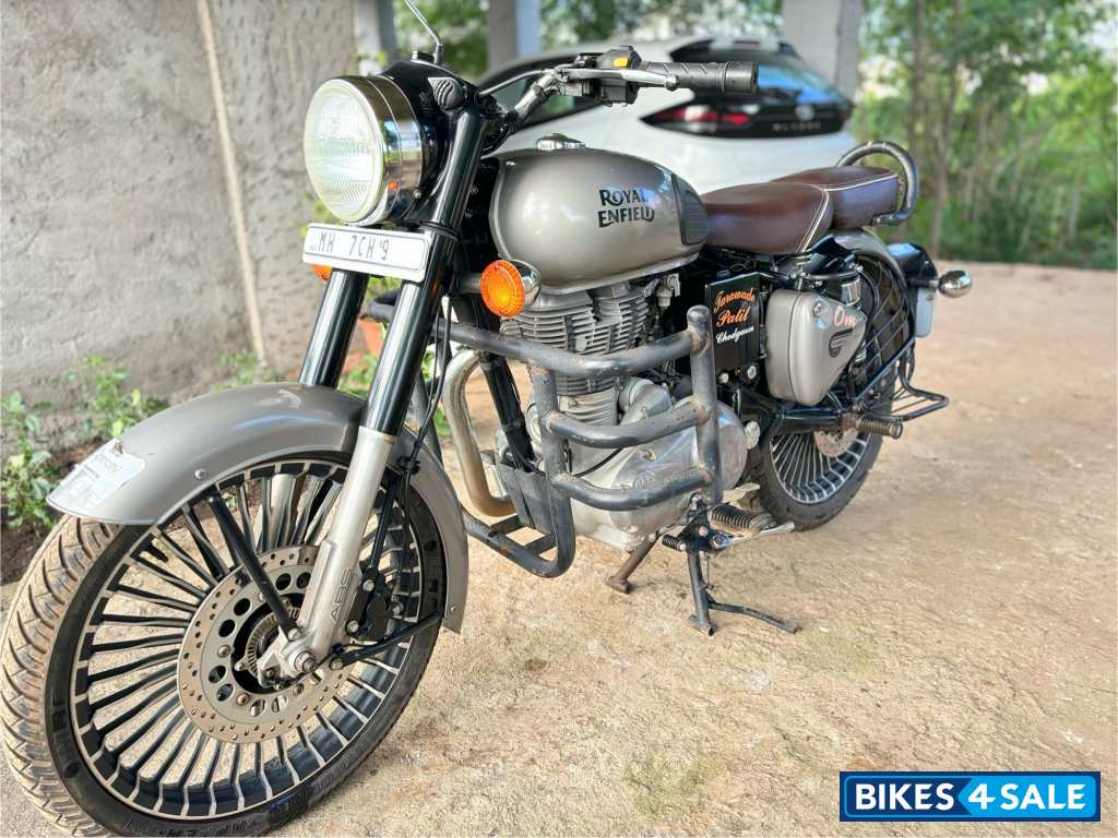 Royal Enfield Classic Gunmetal Grey Royal Enfield Classic Gunmetal Grey