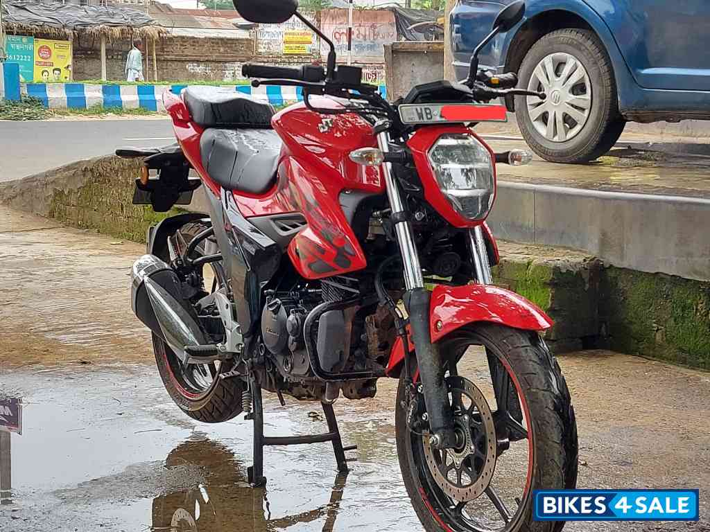 Red Suzuki Gixxer BS6 Red Suzuki Gixxer BS6