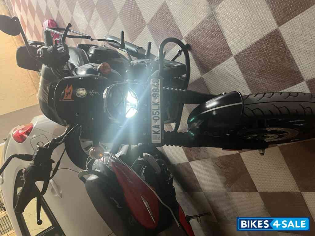 Blue Yezdi Roadster Dark Blue Yezdi Roadster Dark