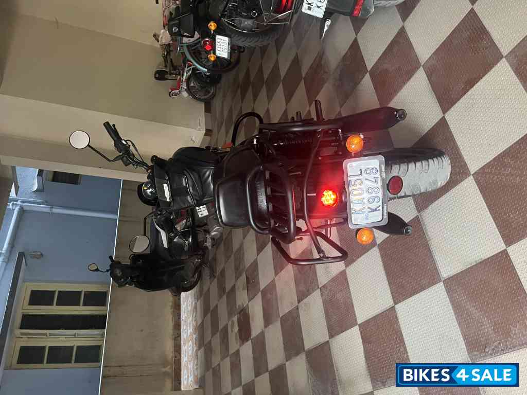 Blue Yezdi Roadster Dark Blue Yezdi Roadster Dark