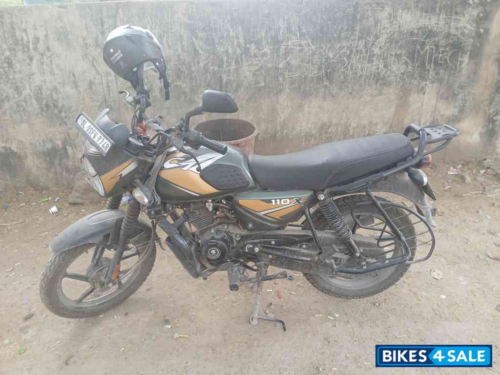 Green Matt Bajaj CT110X Green Matt Bajaj CT110X