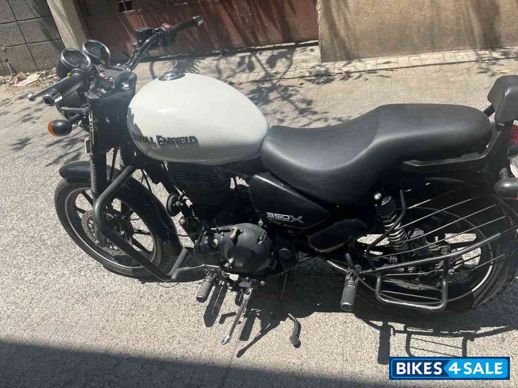 White Royal Enfield Thunderbird X 350 White Royal Enfield Thunderbird X 350