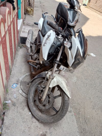 White TVS Apache RTR 180 ABS