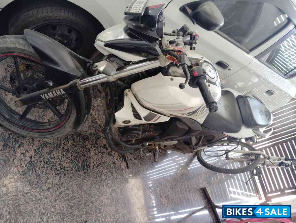 Yamaha FZ-S FI V2 Yamaha FZ-S FI V2