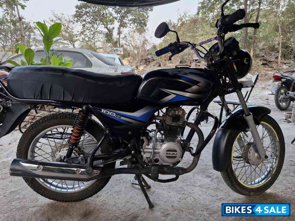 Black Bajaj CT 100 Black Bajaj CT 100