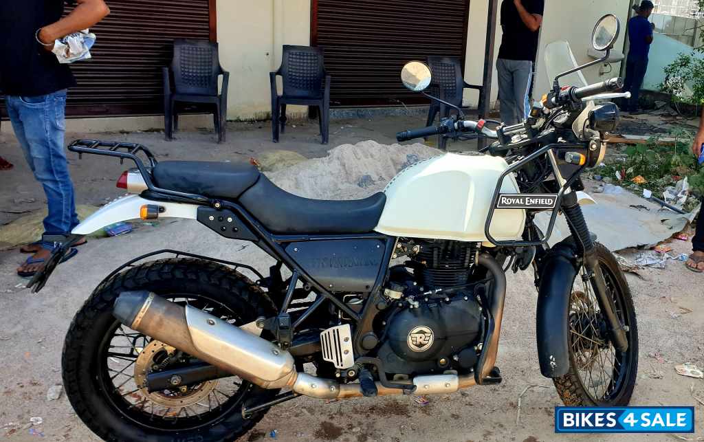 Royal Enfield Himalayan 452 Royal Enfield Himalayan 452