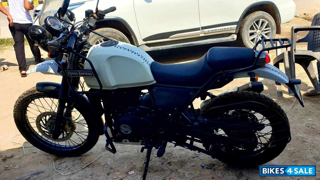 Royal Enfield Himalayan 452 Royal Enfield Himalayan 452