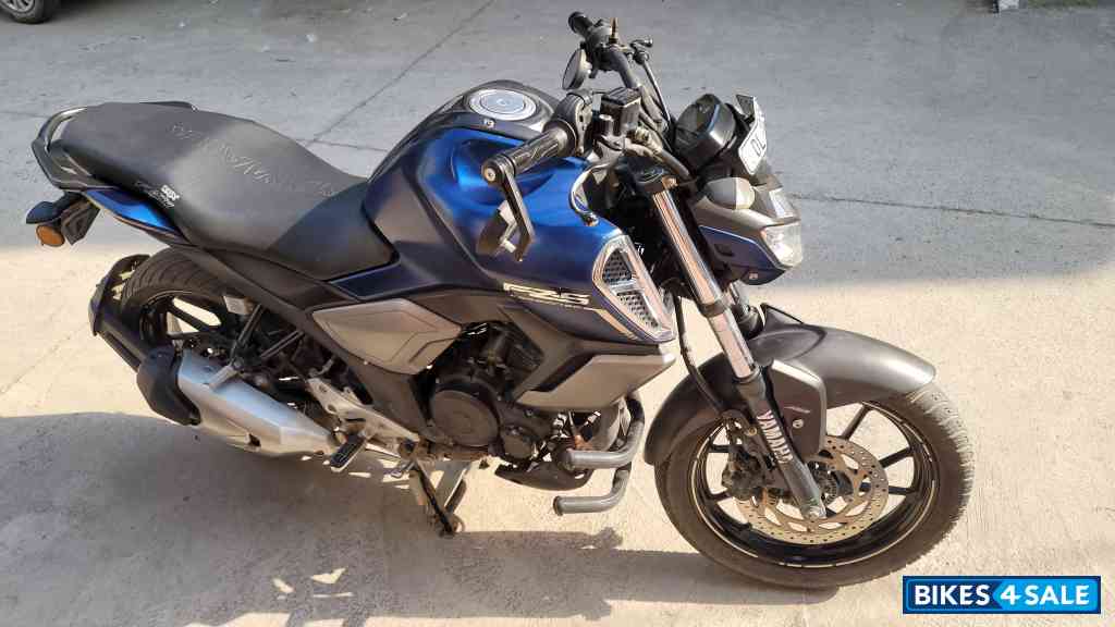 Yamaha FZ-S FI V3 Yamaha FZ-S FI V3