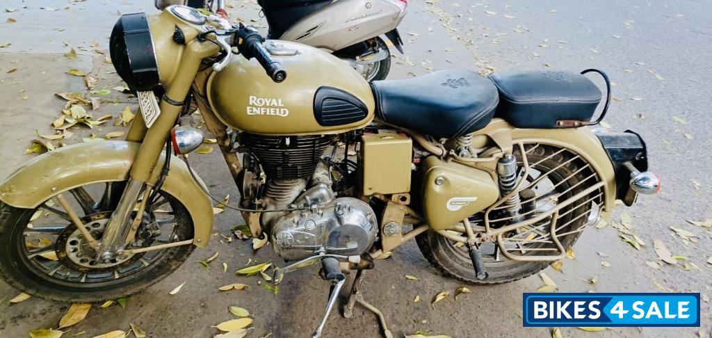 Royal Enfield Classic Desert Storm Royal Enfield Classic Desert Storm