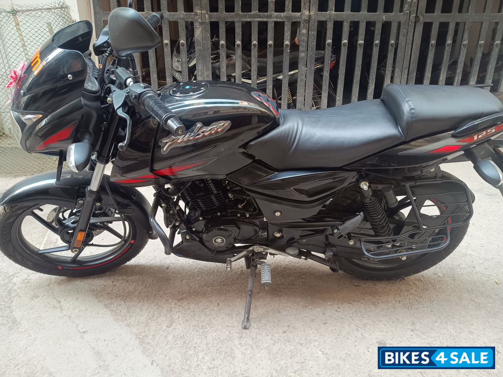 Bajaj Pulsar 125 Neon Disc Single Seat Bajaj Pulsar 125 Neon Disc Single Seat