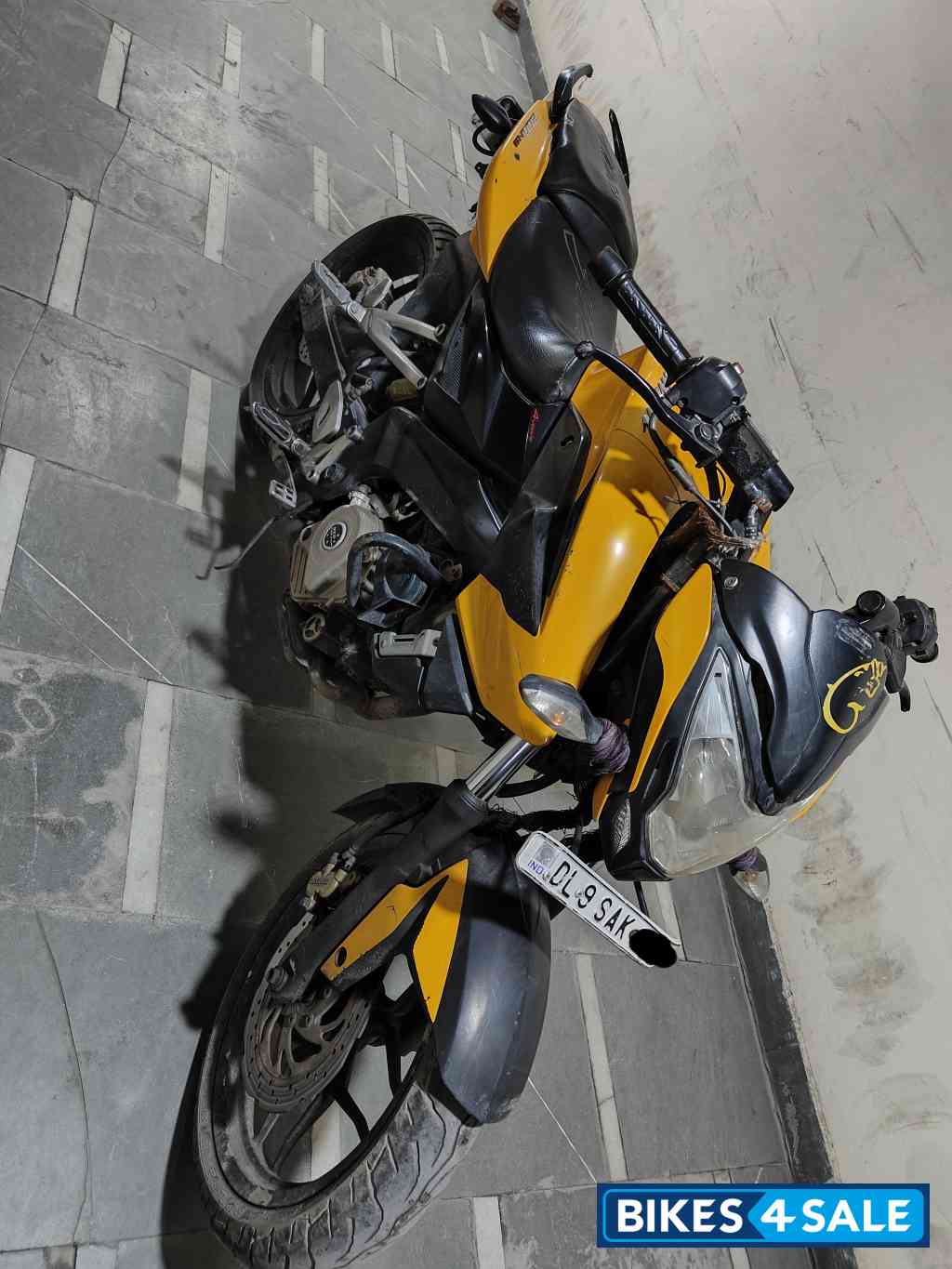 Yellow Bajaj Pulsar 200 NS Yellow Bajaj Pulsar 200 NS