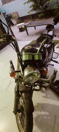 Black Royal Enfield Thunderbird 350