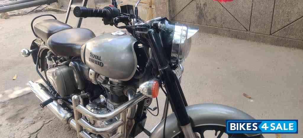 Royal Enfield Classic Gunmetal Grey Royal Enfield Classic Gunmetal Grey