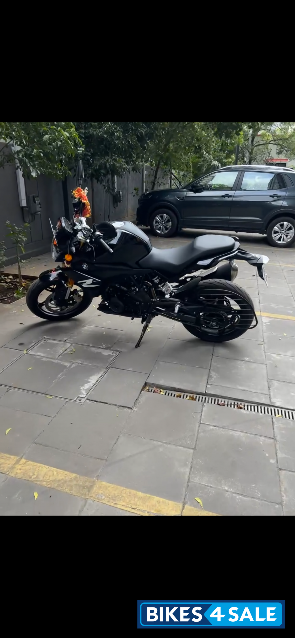 Cosmic Black BMW G 310 R BS6