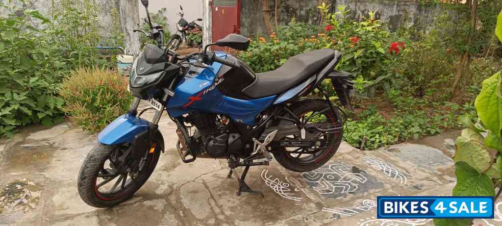 Vibrant Blue Matalic Hero Xtreme 160R Vibrant Blue Matalic Hero Xtreme 160R