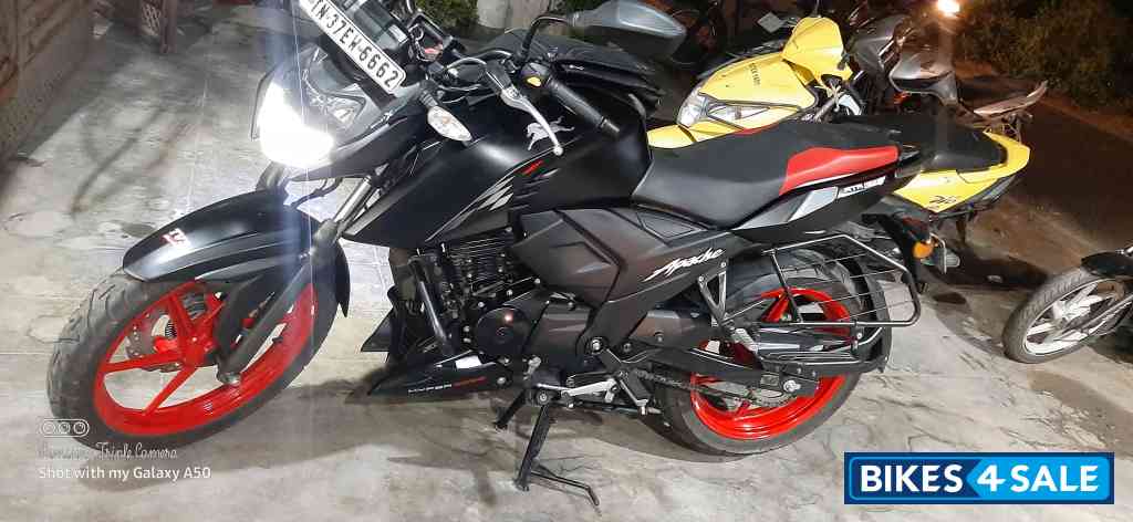 Block And Red TVS Apache RTR 160 4V Block And Red TVS Apache RTR 160 4V