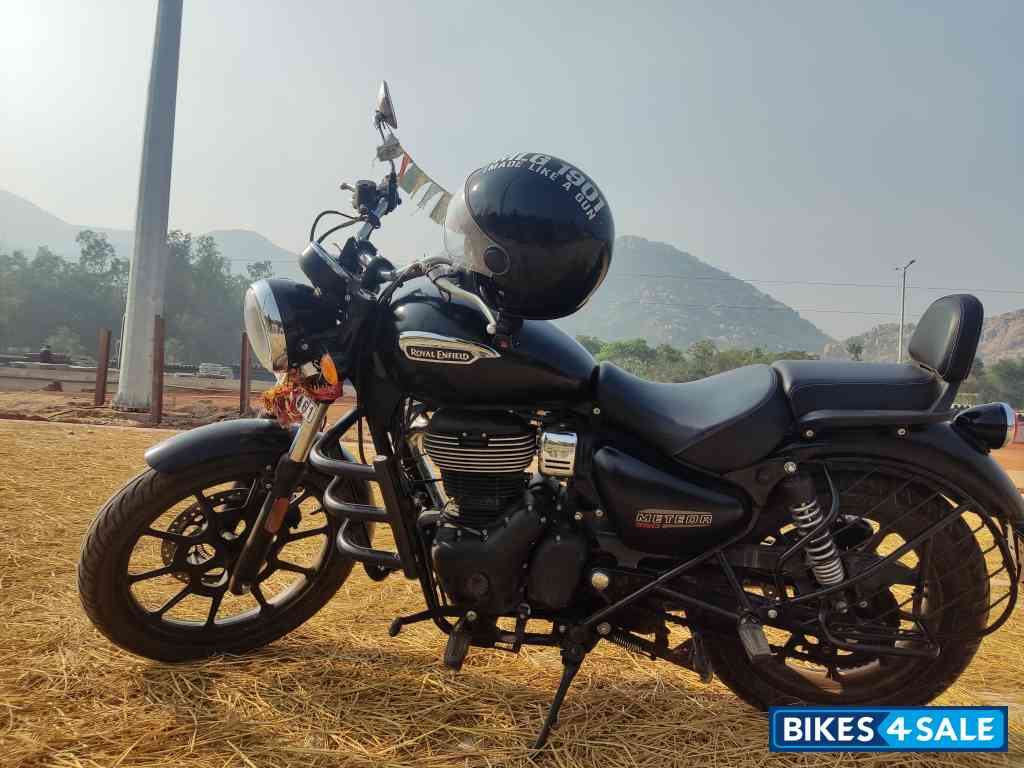 Royal Enfield Meteor 350 Stellar Royal Enfield Meteor 350 Stellar