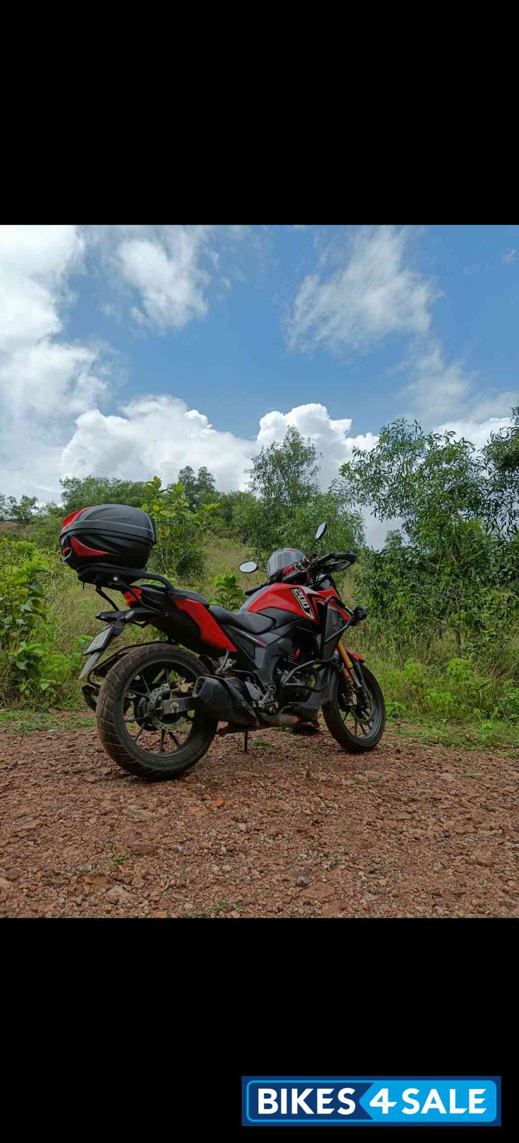 Red Honda CB200X Red Honda CB200X