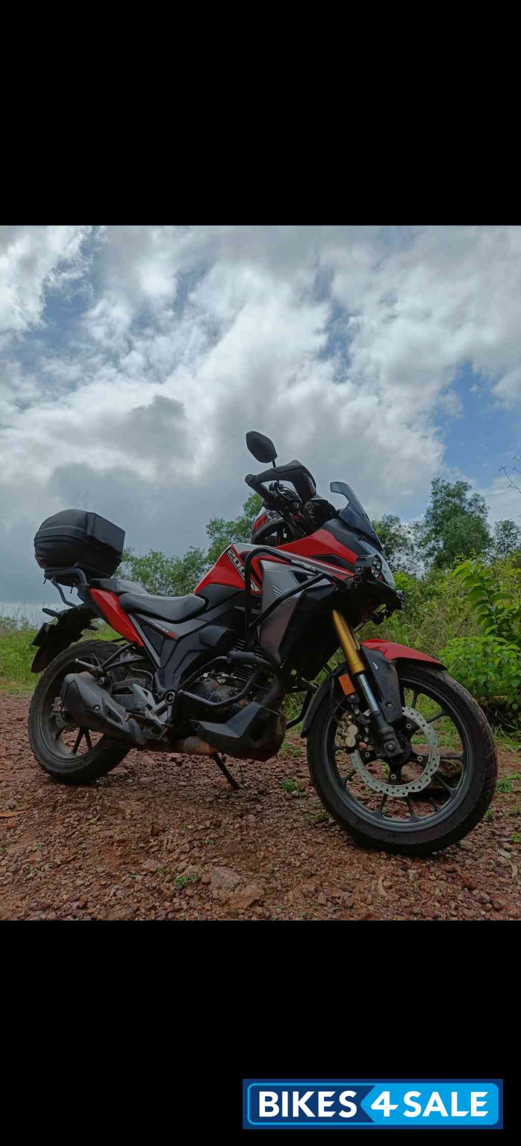 Red Honda CB200X Red Honda CB200X