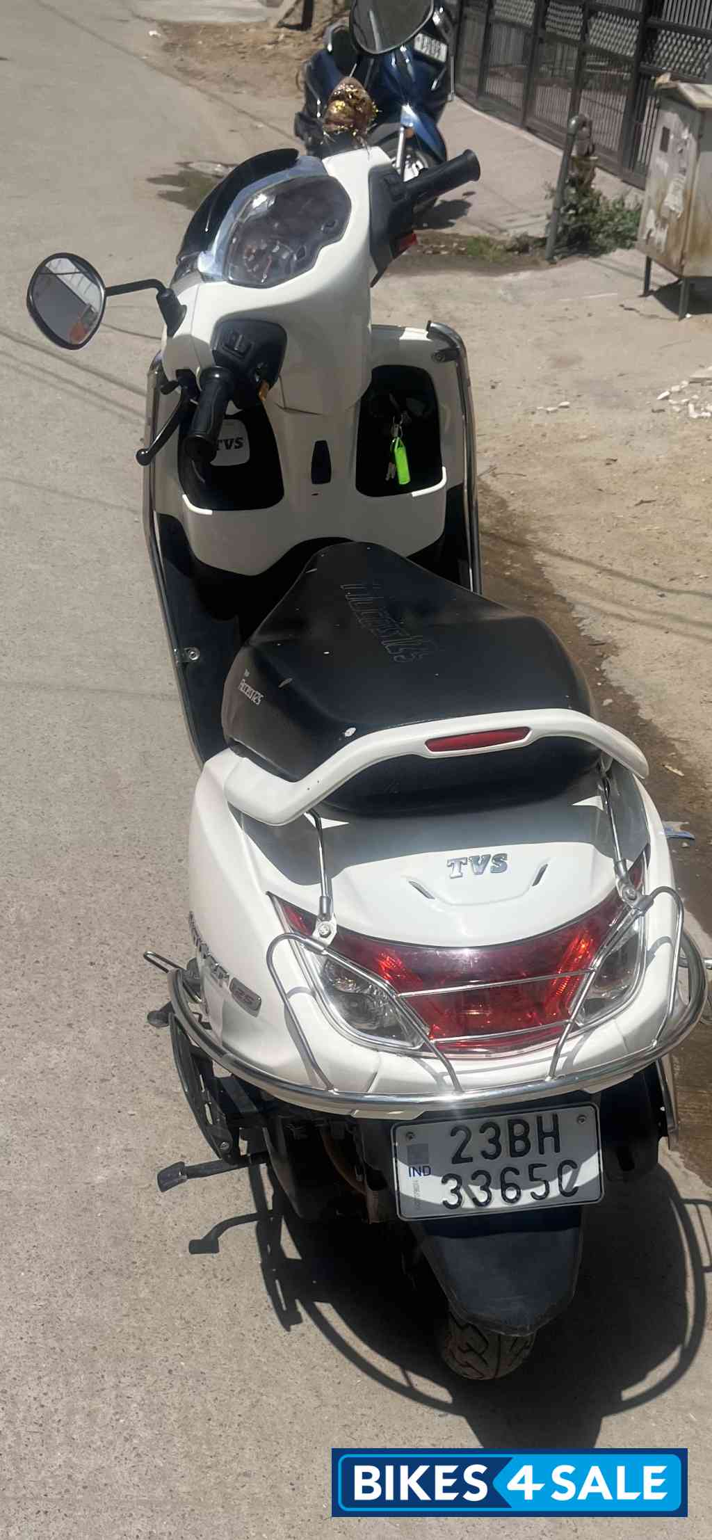 White TVS Jupiter 125