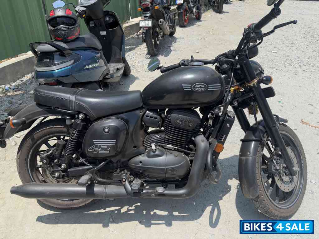 All Star Black Jawa 42 Dual Channel ABS AllStar Black All Star Black Jawa 42 Dual Channel ABS AllStar Black