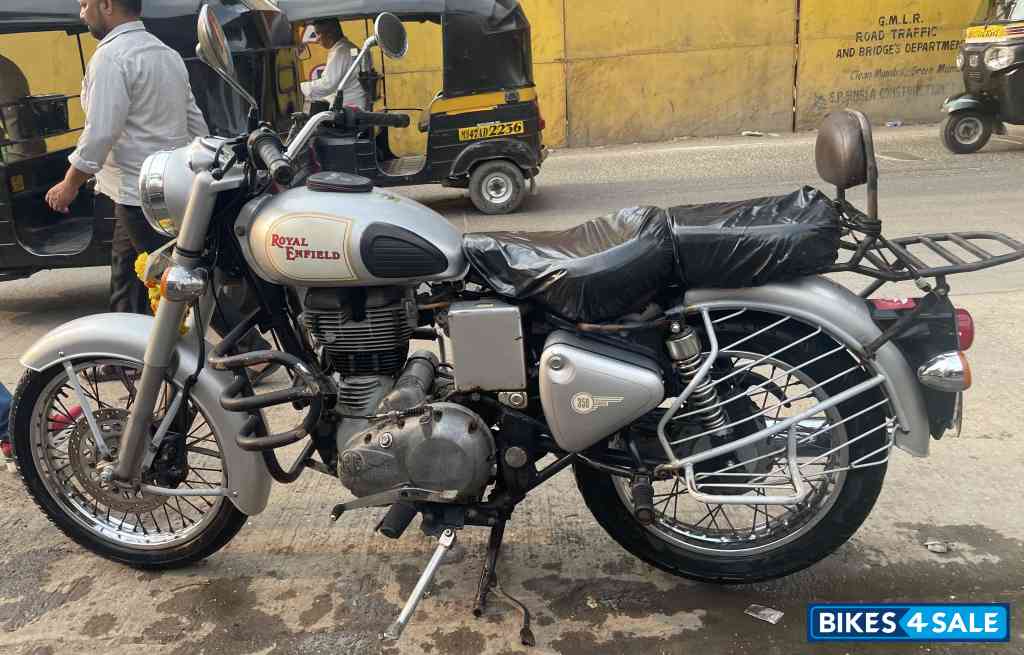 Silver Royal Enfield Classic 350