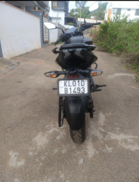 Brooklyn Black Bajaj Pulsar N160 Dual Channel ABS