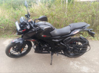 Brooklyn Black Bajaj Pulsar N160 Dual Channel ABS