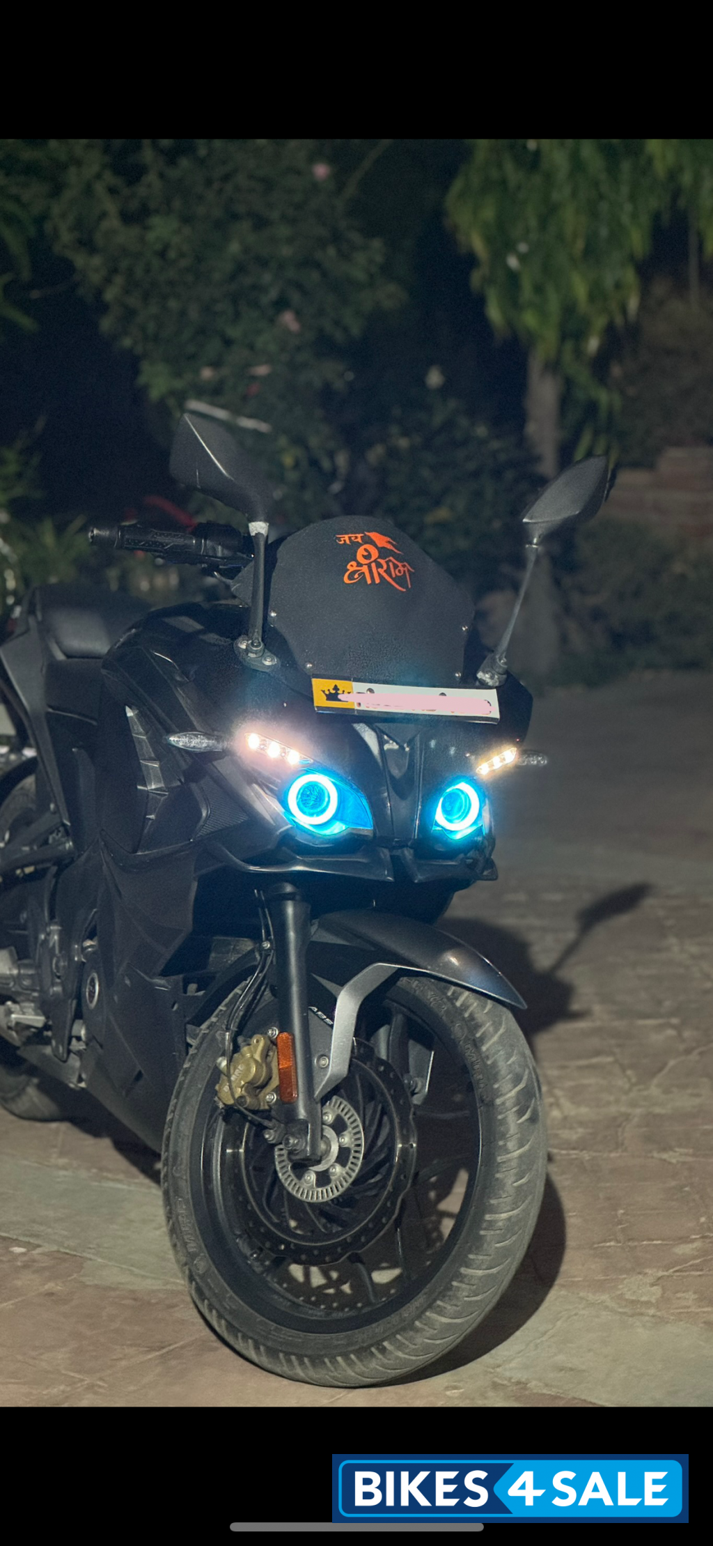 Graphite Black Bajaj Pulsar RS 200 BS6