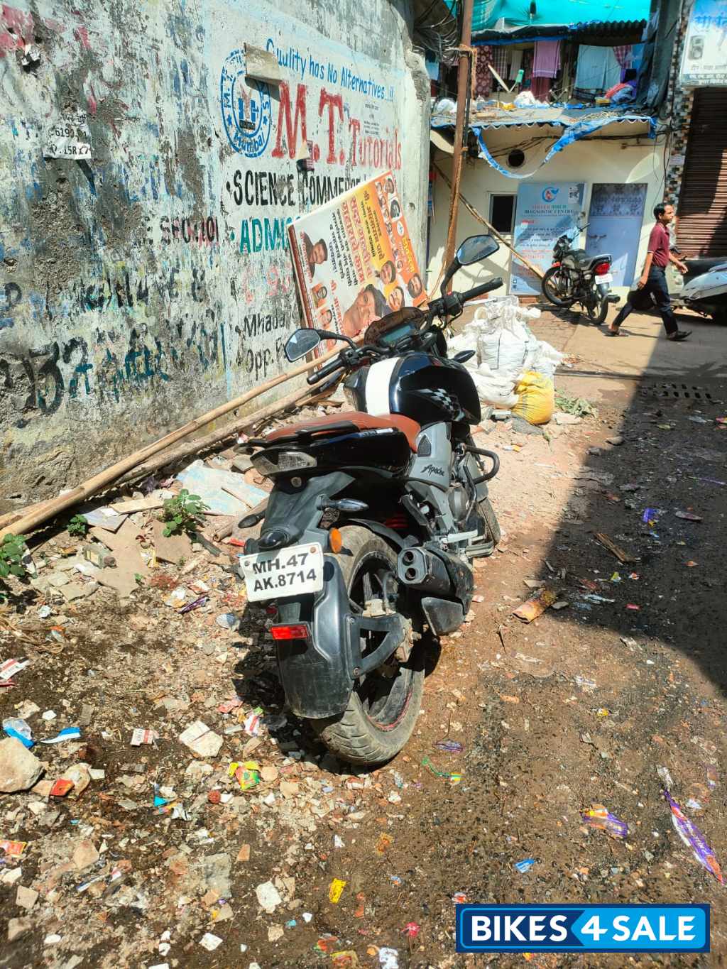 Black TVS Apache RTR 160 4V Black TVS Apache RTR 160 4V