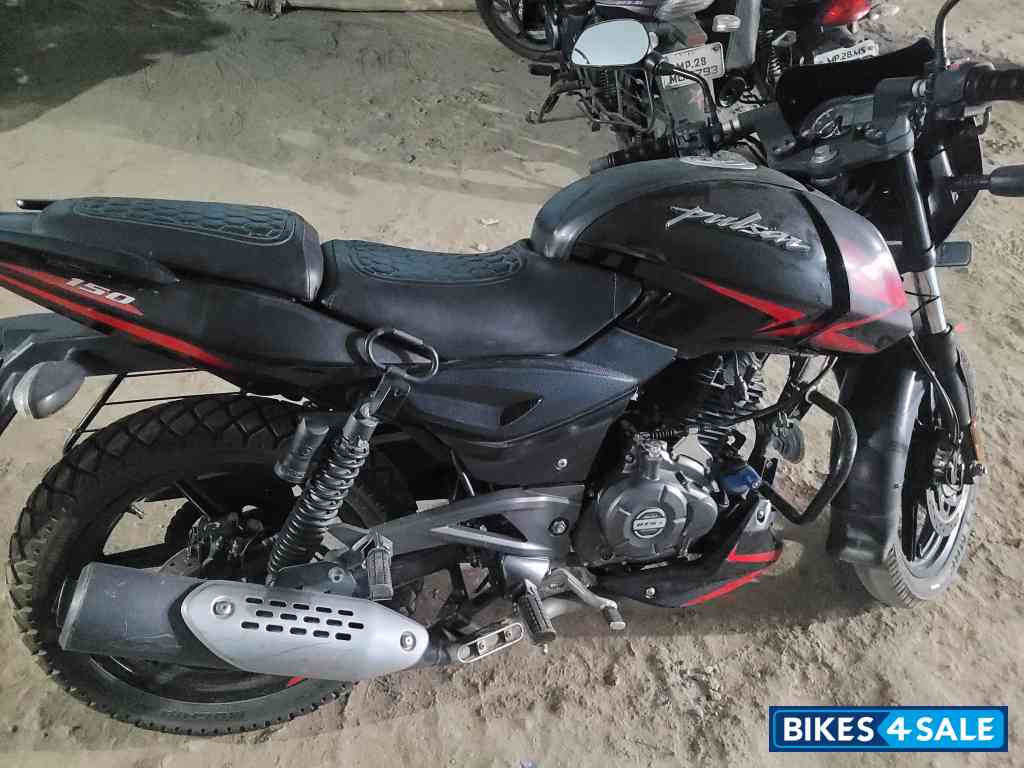 Bajaj Pulsar 150 Twin Disc Bajaj Pulsar 150 Twin Disc