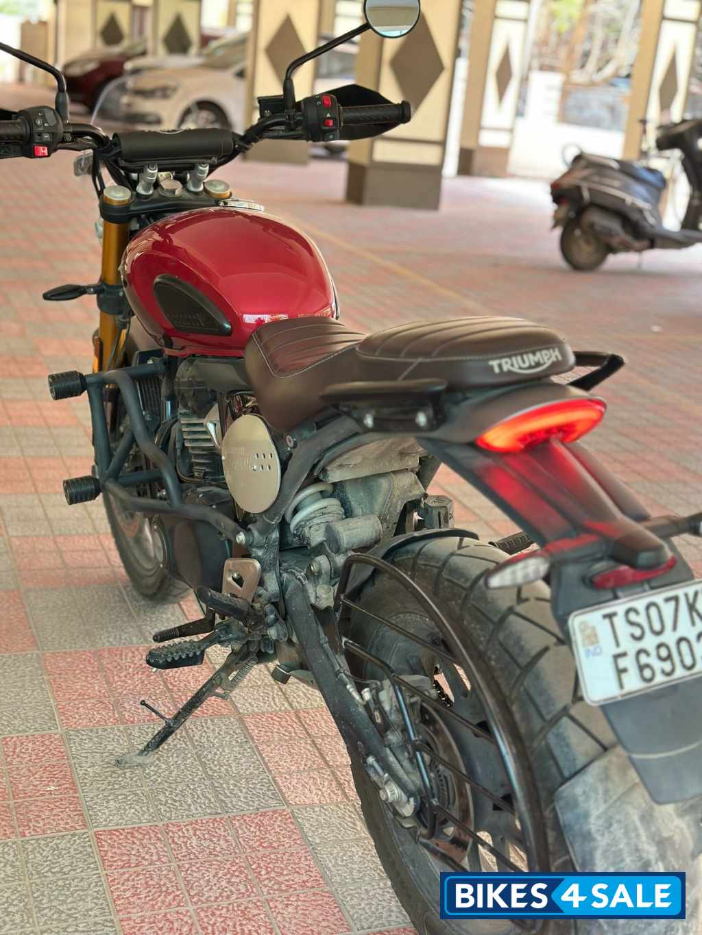 Red Triumph Scrambler 400 X Red Triumph Scrambler 400 X