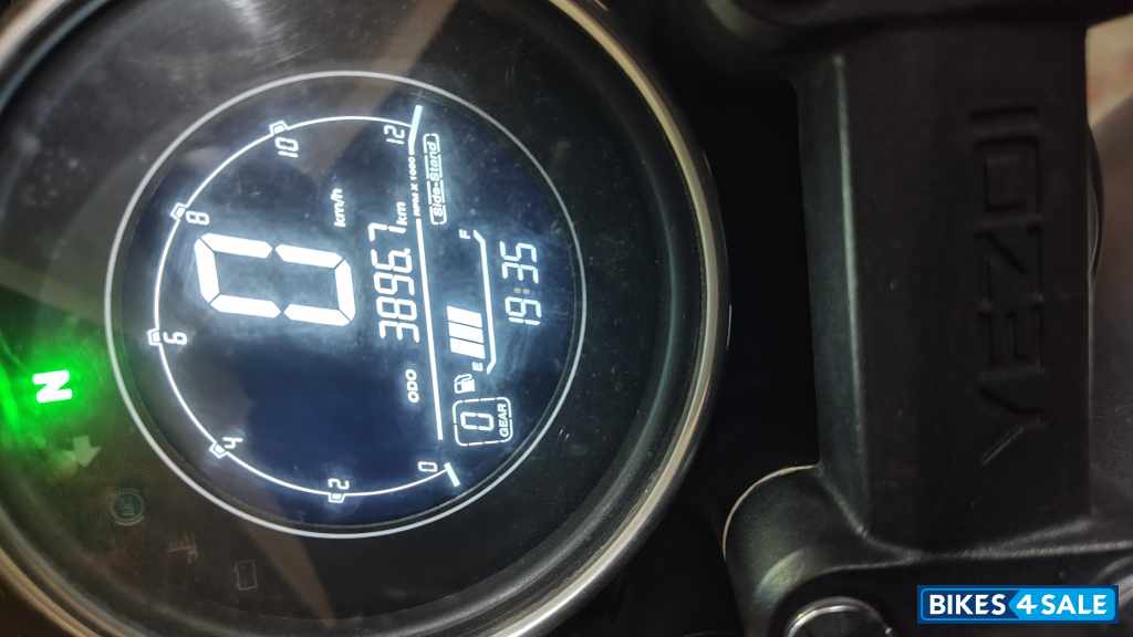 Yezdi Roadster Dark Yezdi Roadster Dark