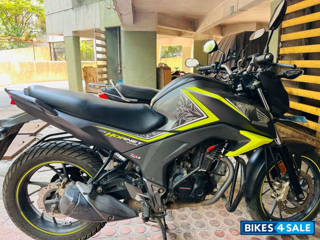Honda CB Hornet 160R Honda CB Hornet 160R