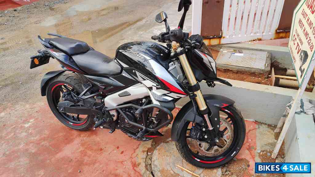 Black Bajaj Pulsar NS400Z Black Bajaj Pulsar NS400Z
