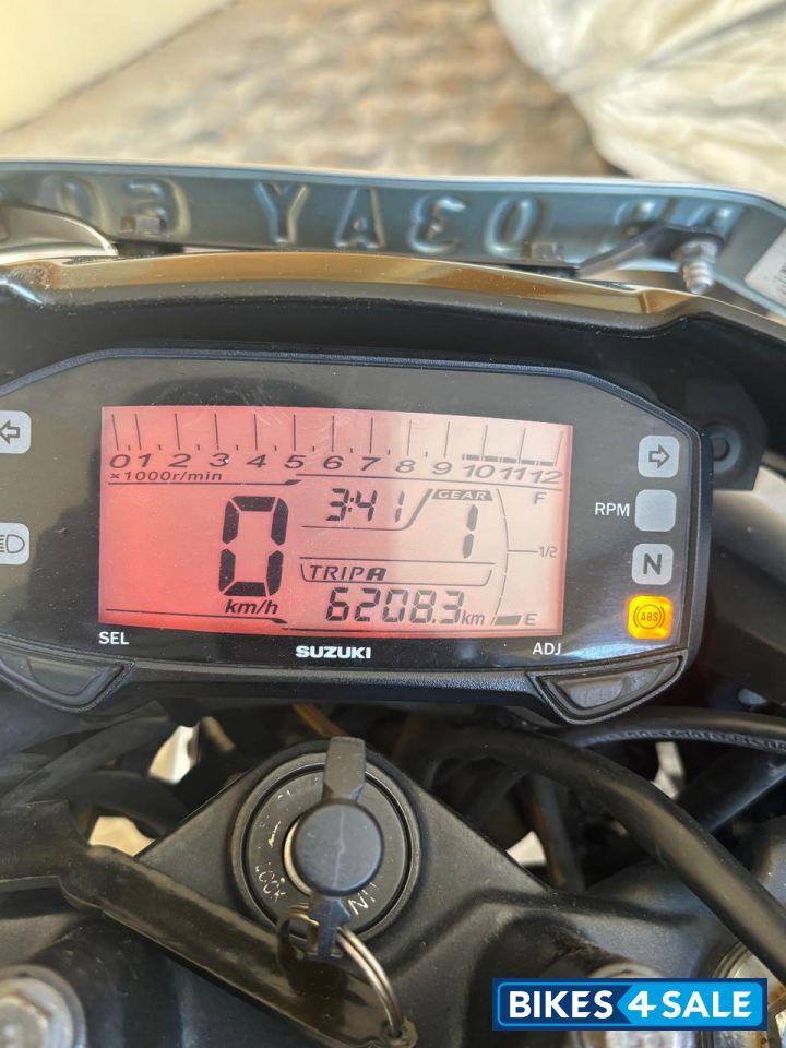 Black Suzuki Gixxer ABS Black Suzuki Gixxer ABS