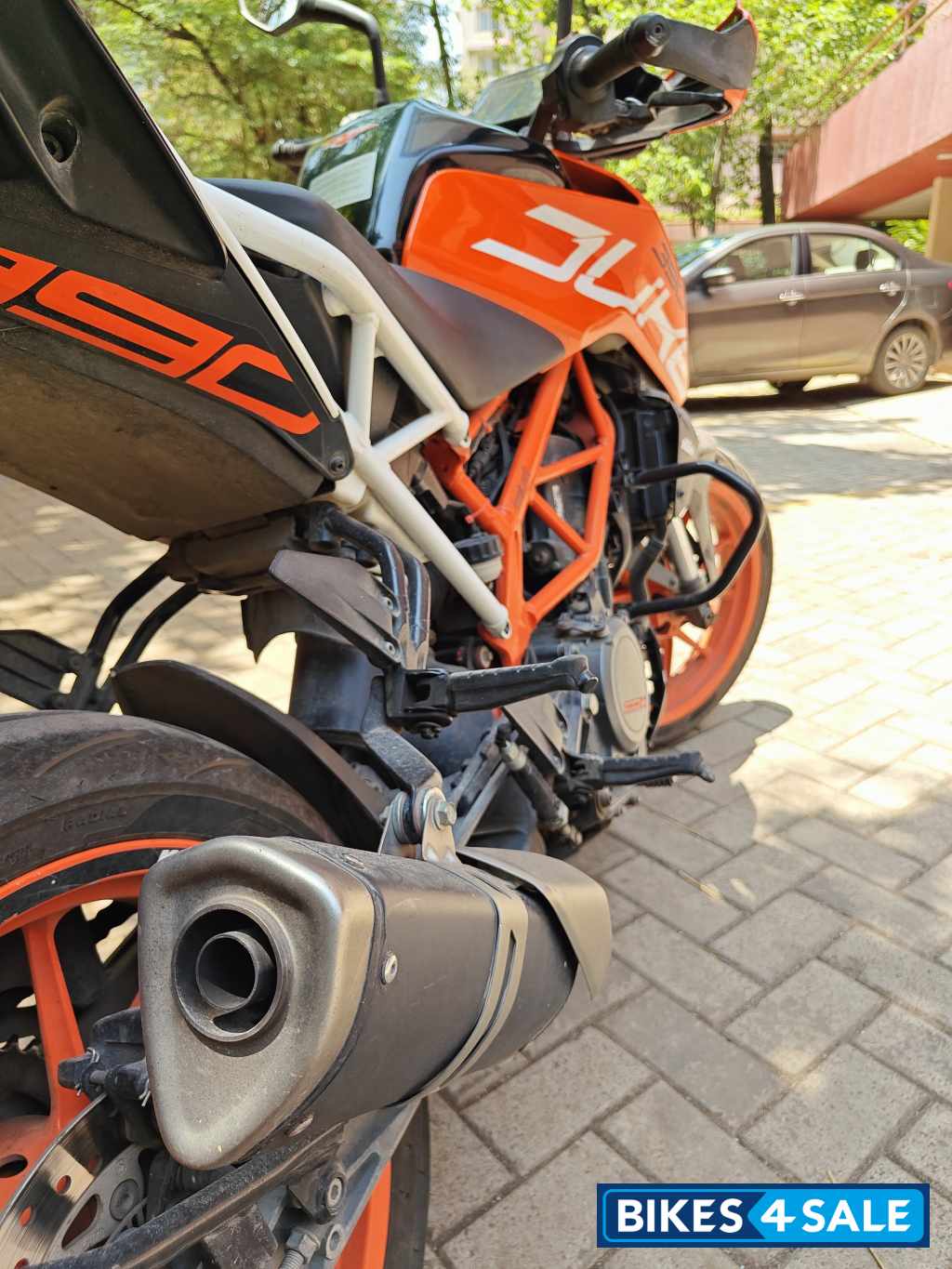 Orange KTM Duke 390