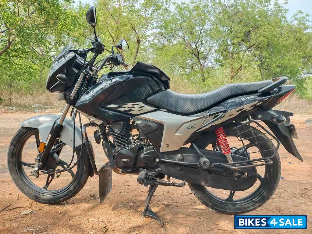 Black With Heavy Grey Hero Glamour 125 Black With Heavy Grey Hero Glamour 125