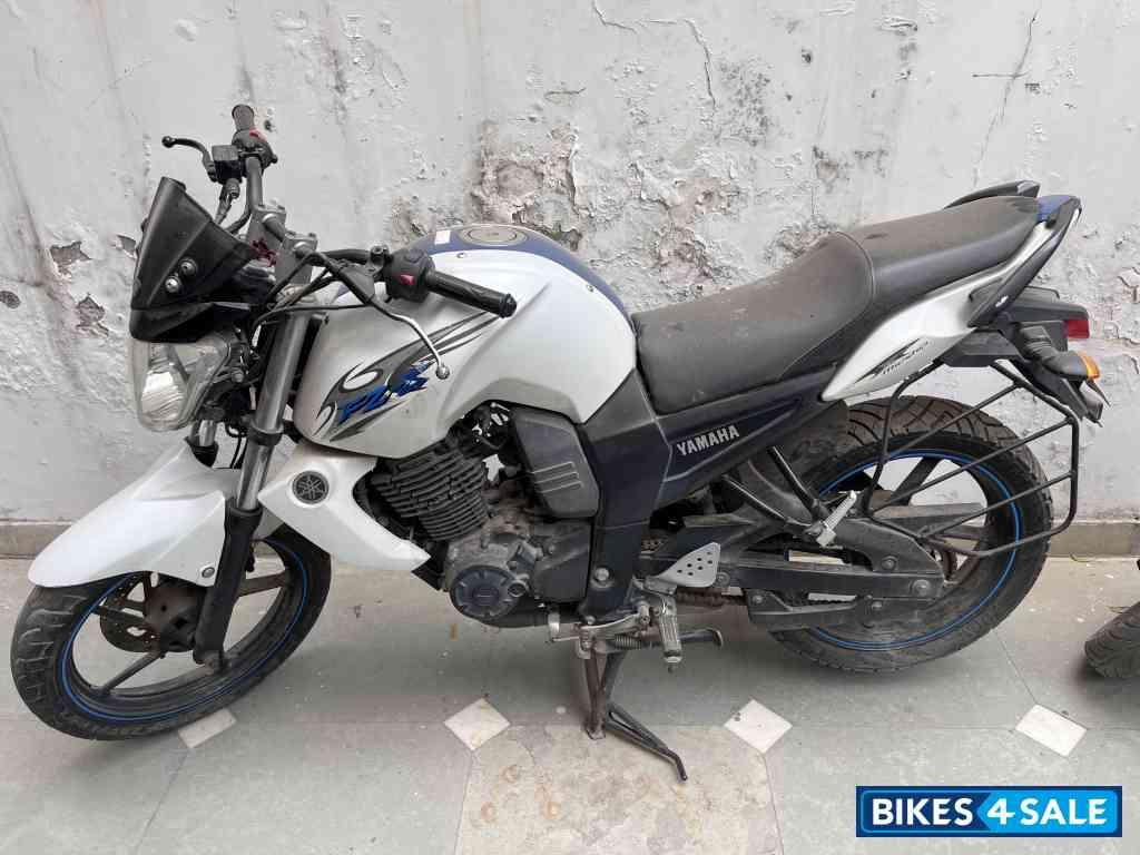 Yamaha FZ1 Yamaha FZ1