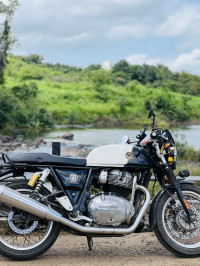 Black & White Royal Enfield Continental GT 650