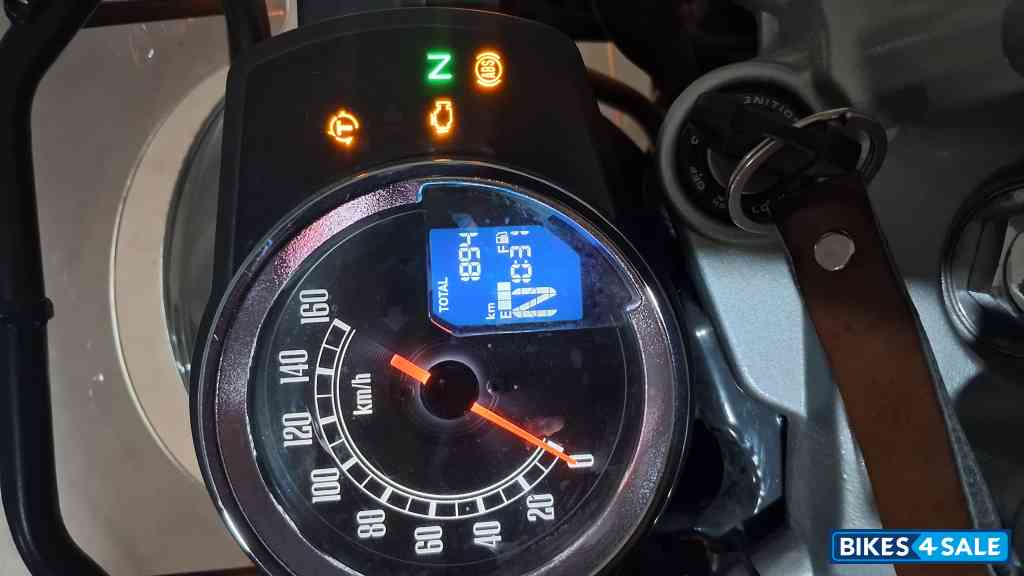 Green Honda CB350 DLX Pro Green Honda CB350 DLX Pro